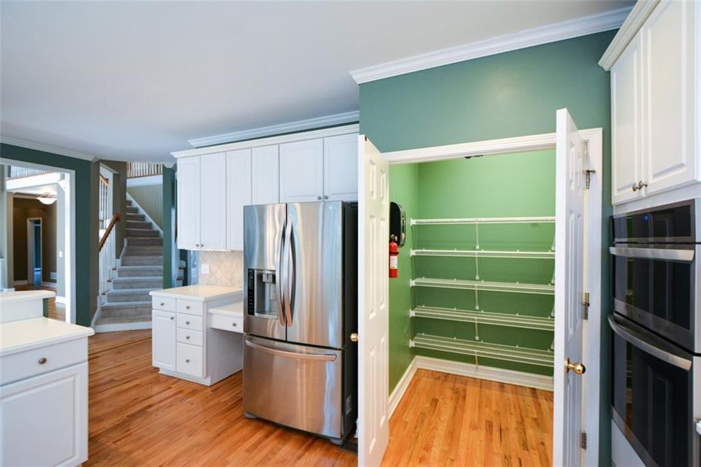 Alpharetta, Georgia, 30022, United States, 5 Bedrooms Bedrooms, ,5 BathroomsBathrooms,Residential,For Sale,2002154