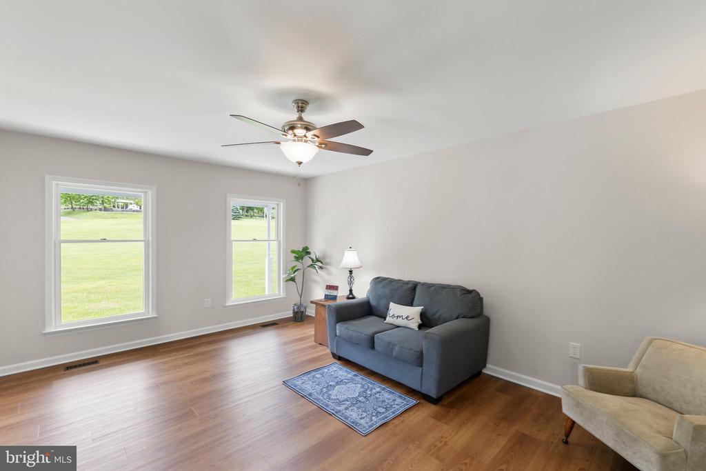 Winchester, Virginia, 22603, United States, 4 Bedrooms Bedrooms, ,3 BathroomsBathrooms,Residential,For Sale,1838915
