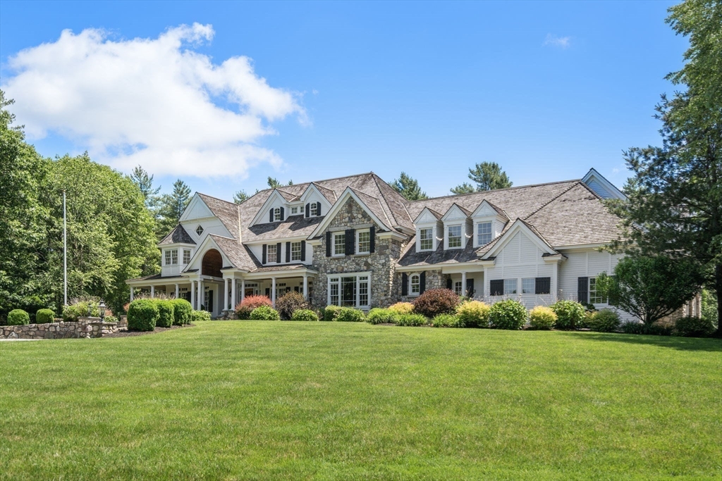 Milton, Massachusetts, 02186, United States, 6 Bedrooms Bedrooms, ,6 BathroomsBathrooms,Residential,For Sale,1940857