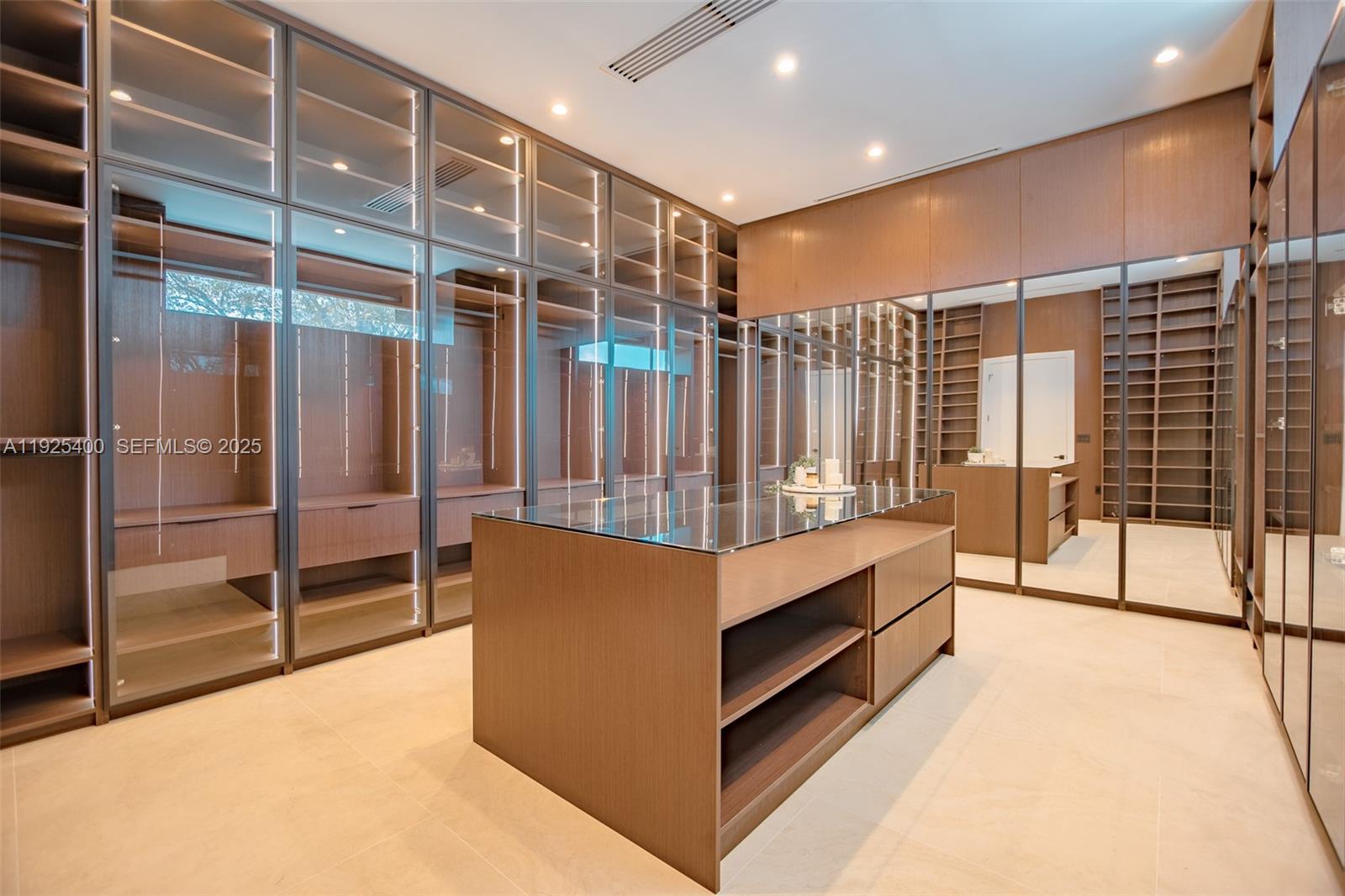 Pinecrest, Florida, 33156, United States, 6 Bedrooms Bedrooms, ,8 BathroomsBathrooms,Residential,For Sale,2003369