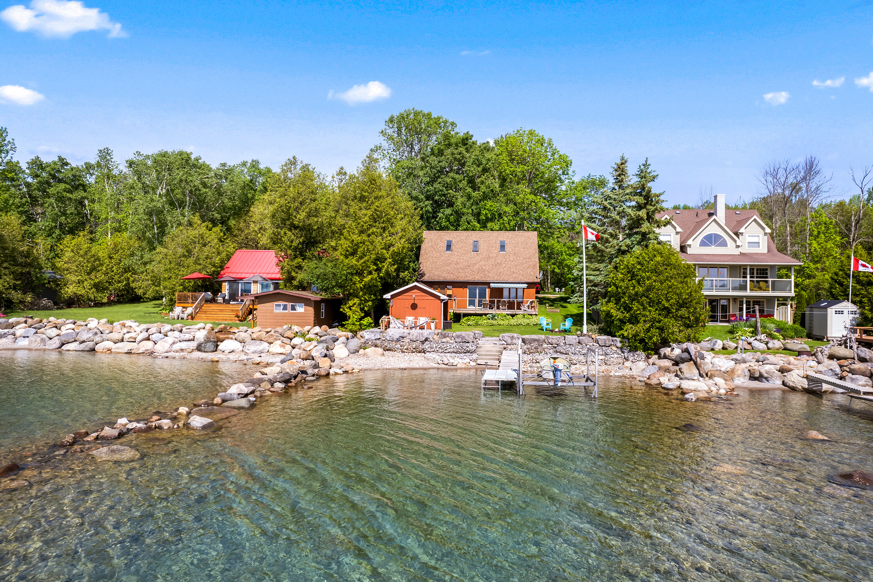  Year-Round Waterfront Cottage - 物件實景