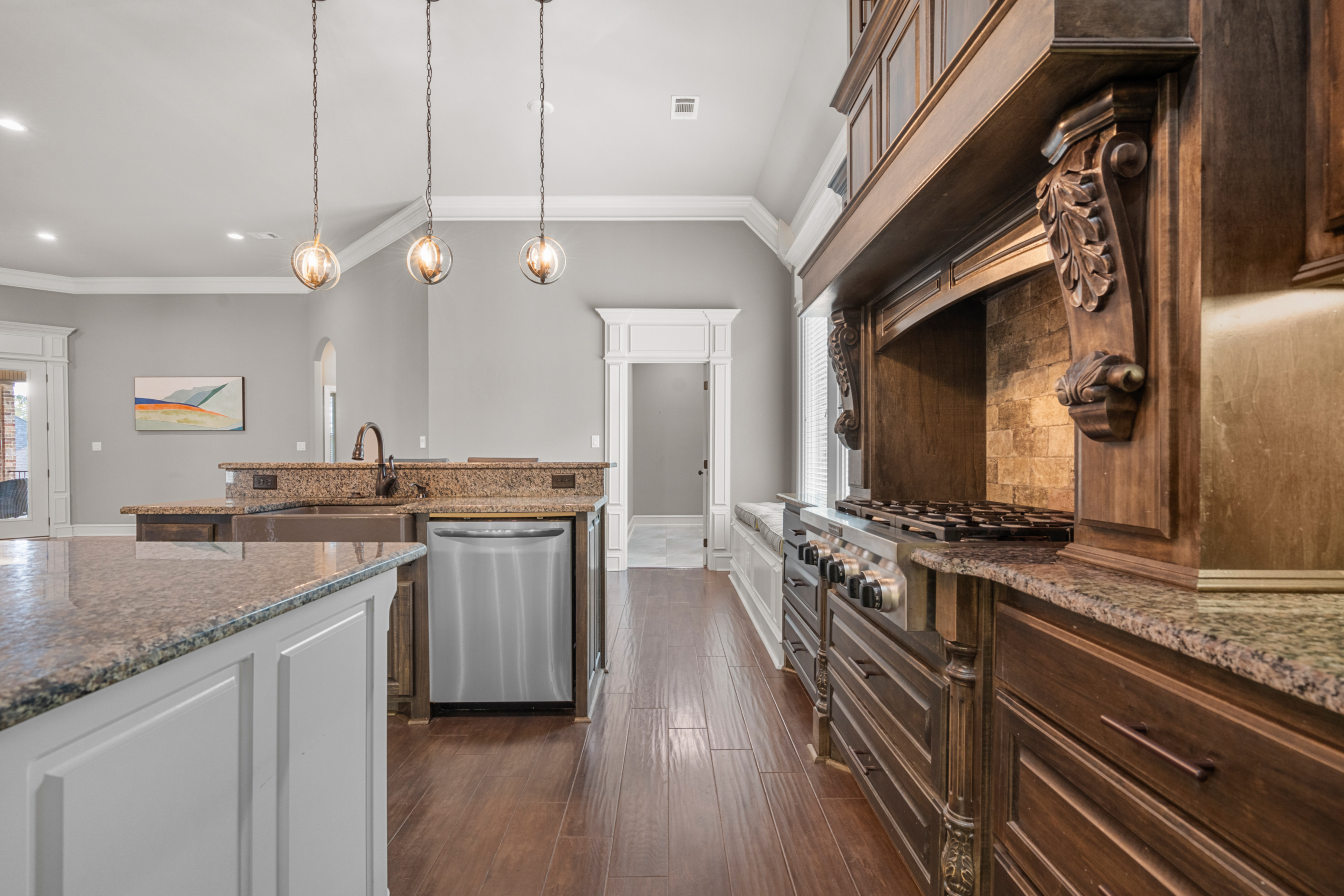 Hot Springs, Arkansas, 71901, United States, 4 Bedrooms Bedrooms, ,4 BathroomsBathrooms,Residential,For Sale,1760165