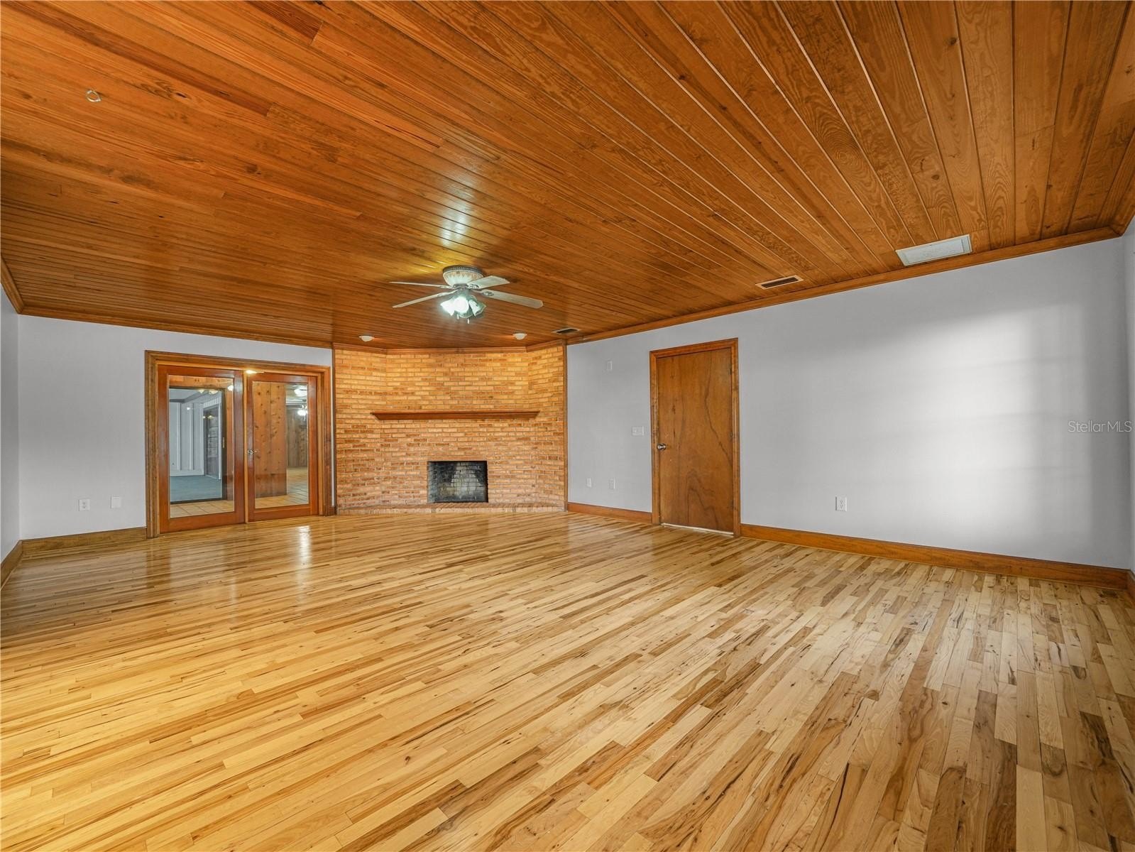 FROSTPROOF, Florida, 33843, United States, 6 Bedrooms Bedrooms, ,3 BathroomsBathrooms,Residential,For Sale,2006124