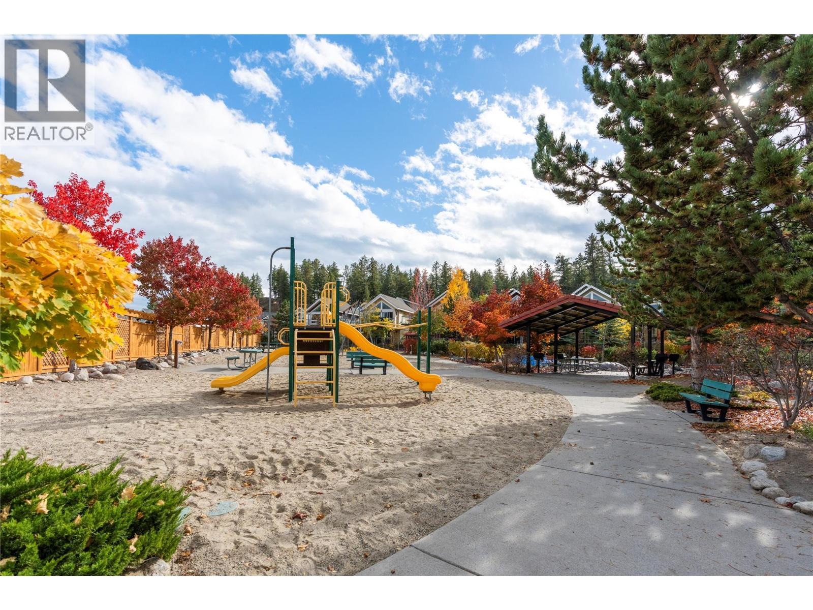 KELOWNA, British Columbia, V1Z 3R8, CA, 2 Bedrooms Bedrooms, ,2 BathroomsBathrooms,Residential,For Sale,1950857