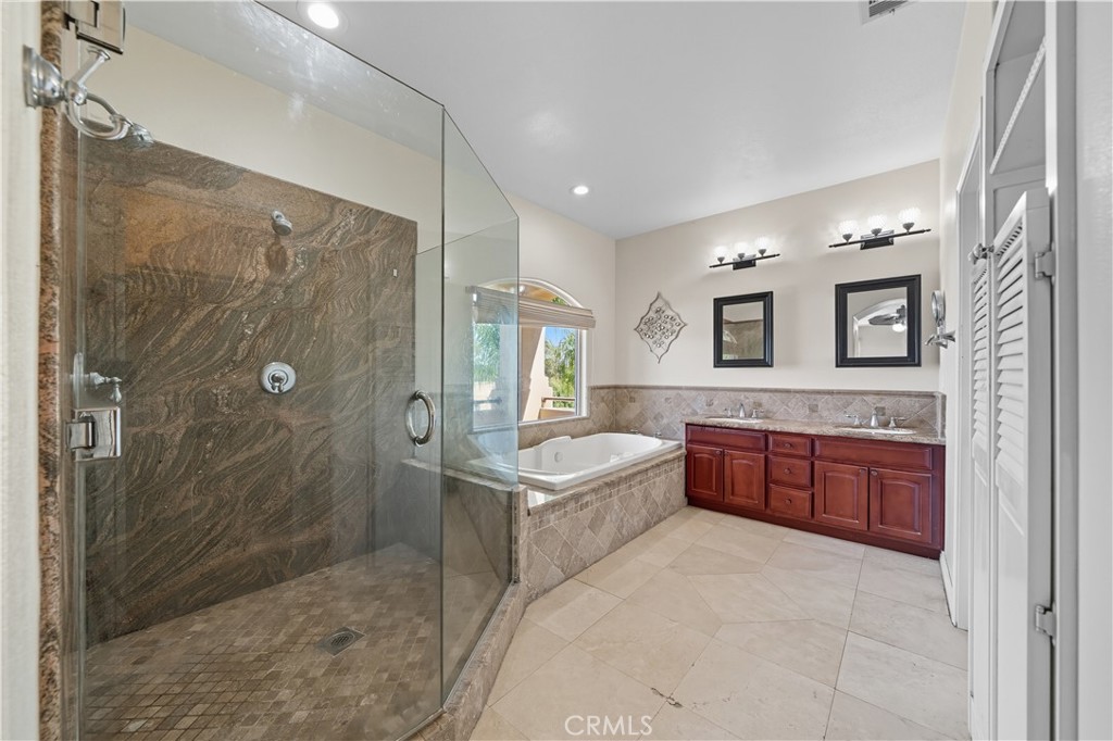 Canyon Lake, California, 92587, United States, 6 Bedrooms Bedrooms, ,5 BathroomsBathrooms,Residential,For Sale,1975994