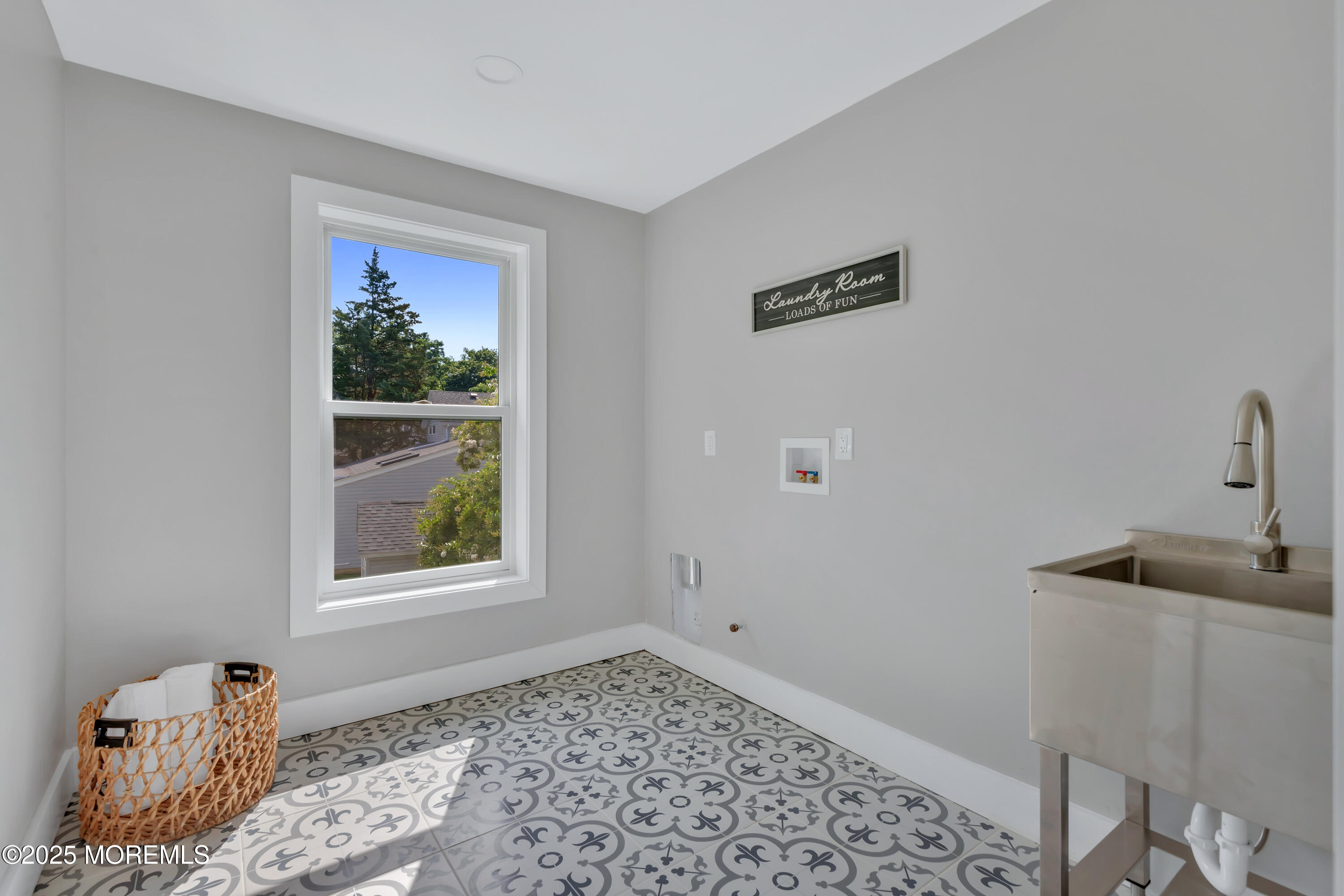 Tinton Falls, New Jersey, 07724, United States, 5 Bedrooms Bedrooms, ,4 BathroomsBathrooms,Residential,For Sale,1909686