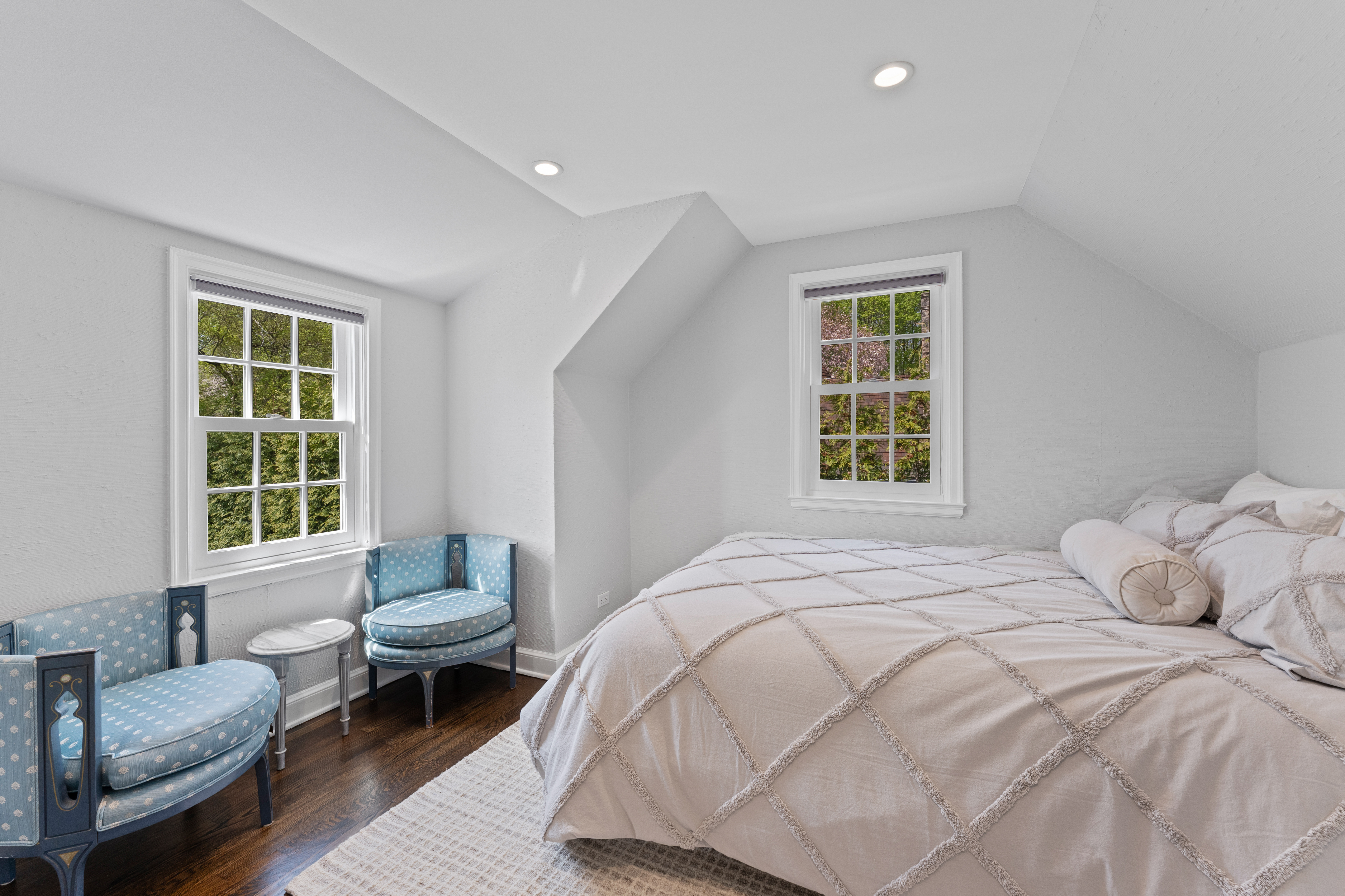  Offering timeless design, refined finishes, and exceptional comfort. - 物件實景