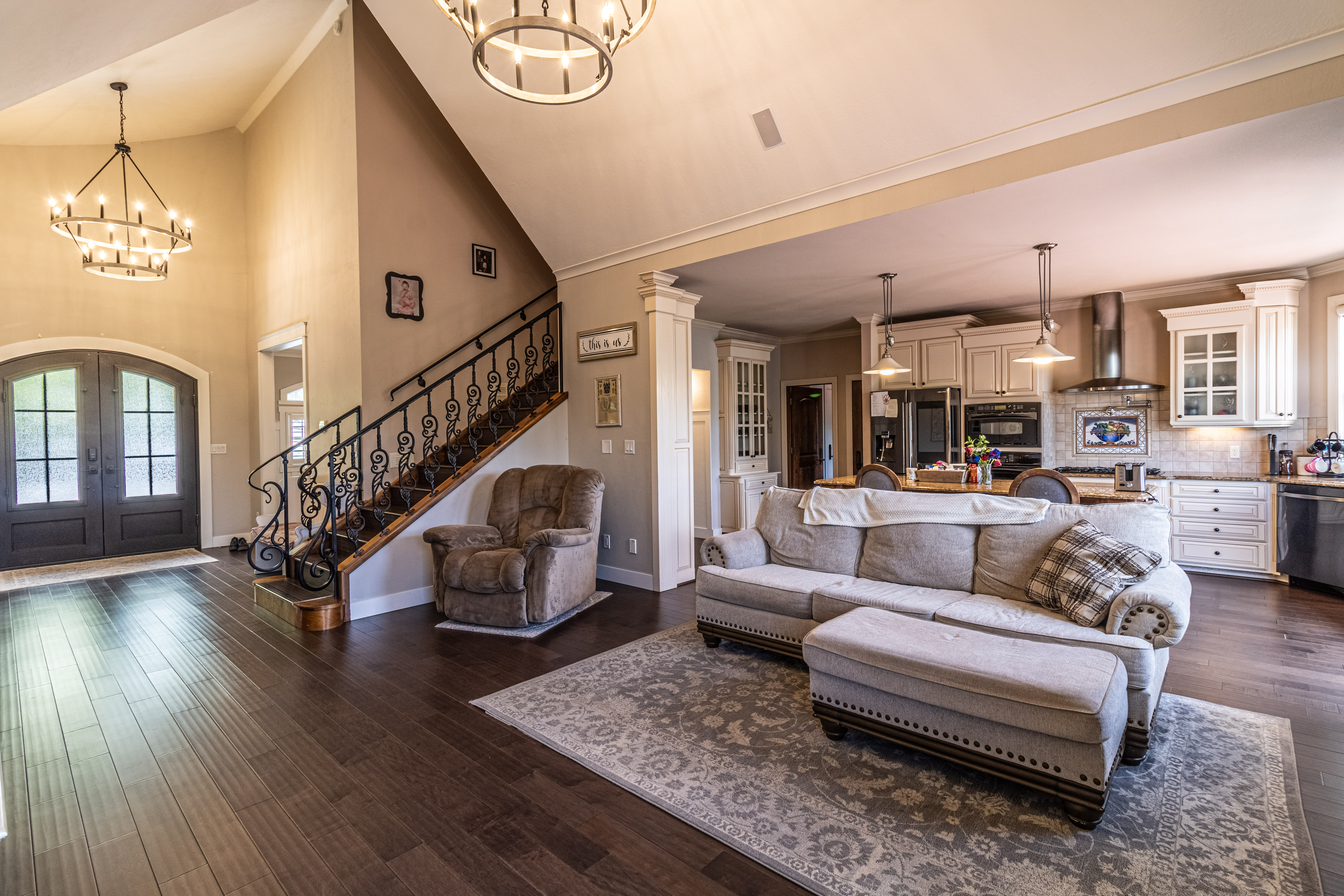 Farmington, New Mexico, 87401, United States, 4 Bedrooms Bedrooms, ,5 BathroomsBathrooms,Residential,For Sale,1942603