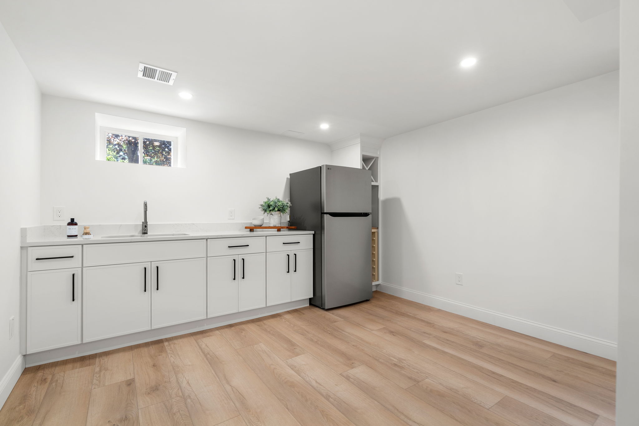  68 Barnard Avenue, Watertown, MA, 02472 - 物件實景