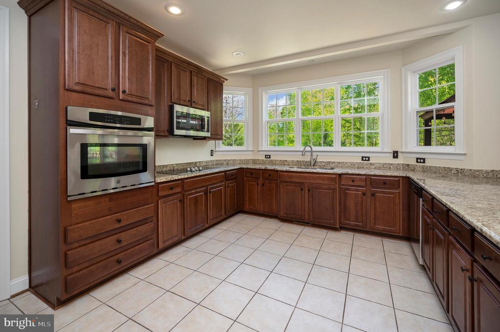 Stafford, Virginia, 22554, United States, 5 Bedrooms Bedrooms, ,5 BathroomsBathrooms,Residential,For Sale,2047982