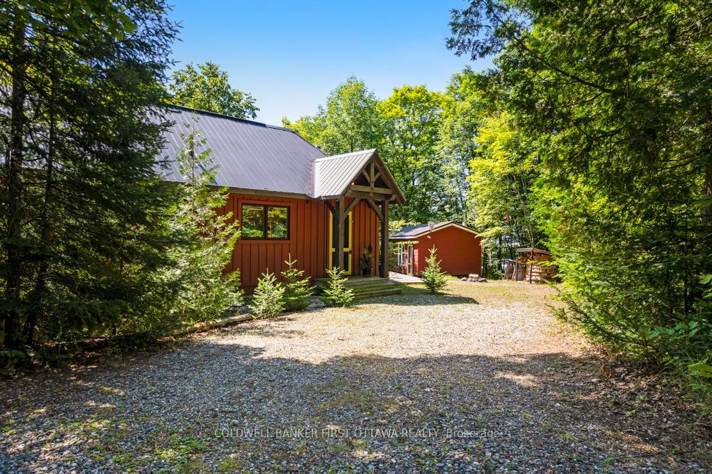 FRONTENAC, Ontario, K0H 2J0, CA, 3 Bedrooms Bedrooms, ,Residential,For Sale,1902002