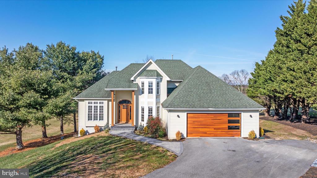 Winchester, Virginia, 22602, United States, 5 Bedrooms Bedrooms, ,5 BathroomsBathrooms,Residential,For Sale,2005998