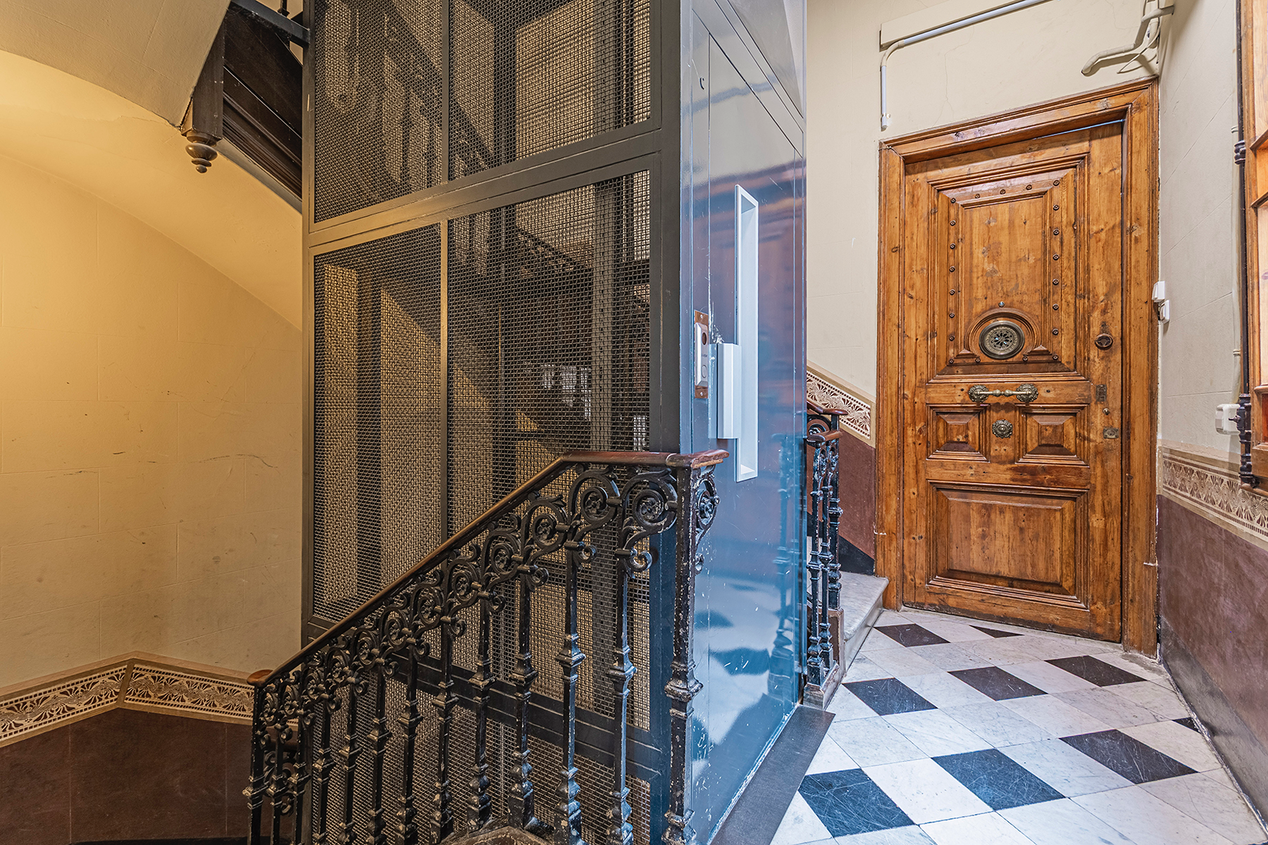  Designer Upper-Floor Apartment with Private Terrace in the Quadrat d’Or - 物件實景