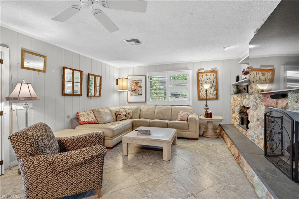 Marco Island, Florida, 34145, United States, 6 Bedrooms Bedrooms, ,4 BathroomsBathrooms,Residential,For Sale,1941825