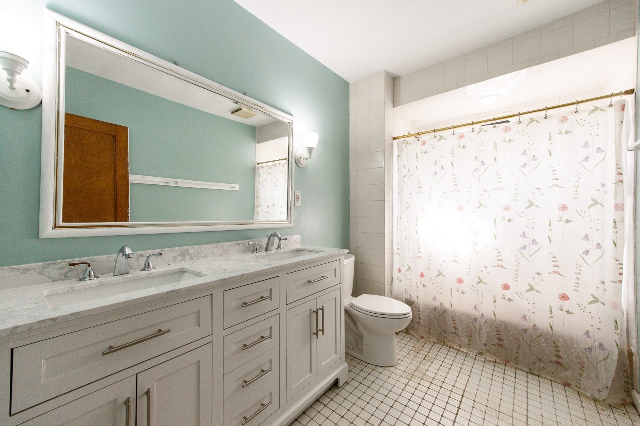 Winthrop, Massachusetts, 02152, United States, 5 Bedrooms Bedrooms, ,3 BathroomsBathrooms,Residential,For Sale,1980794