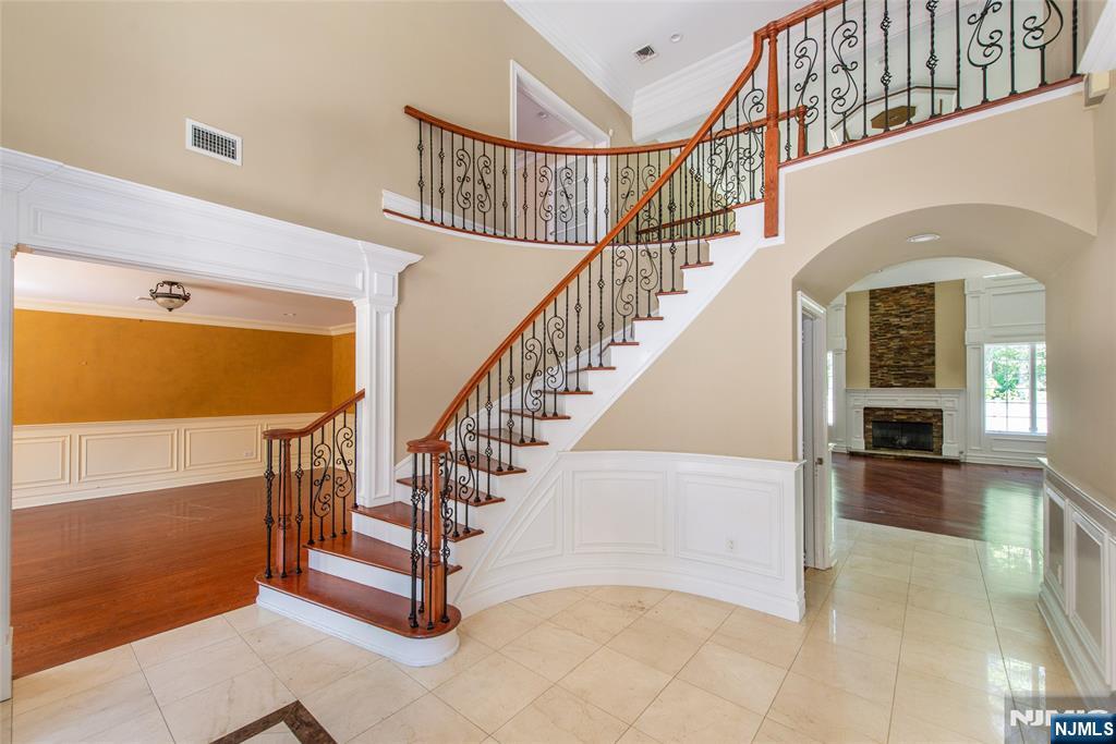 Paramus, New Jersey, 07652, United States, 6 Bedrooms Bedrooms, ,6 BathroomsBathrooms,Residential,For Sale,1947985