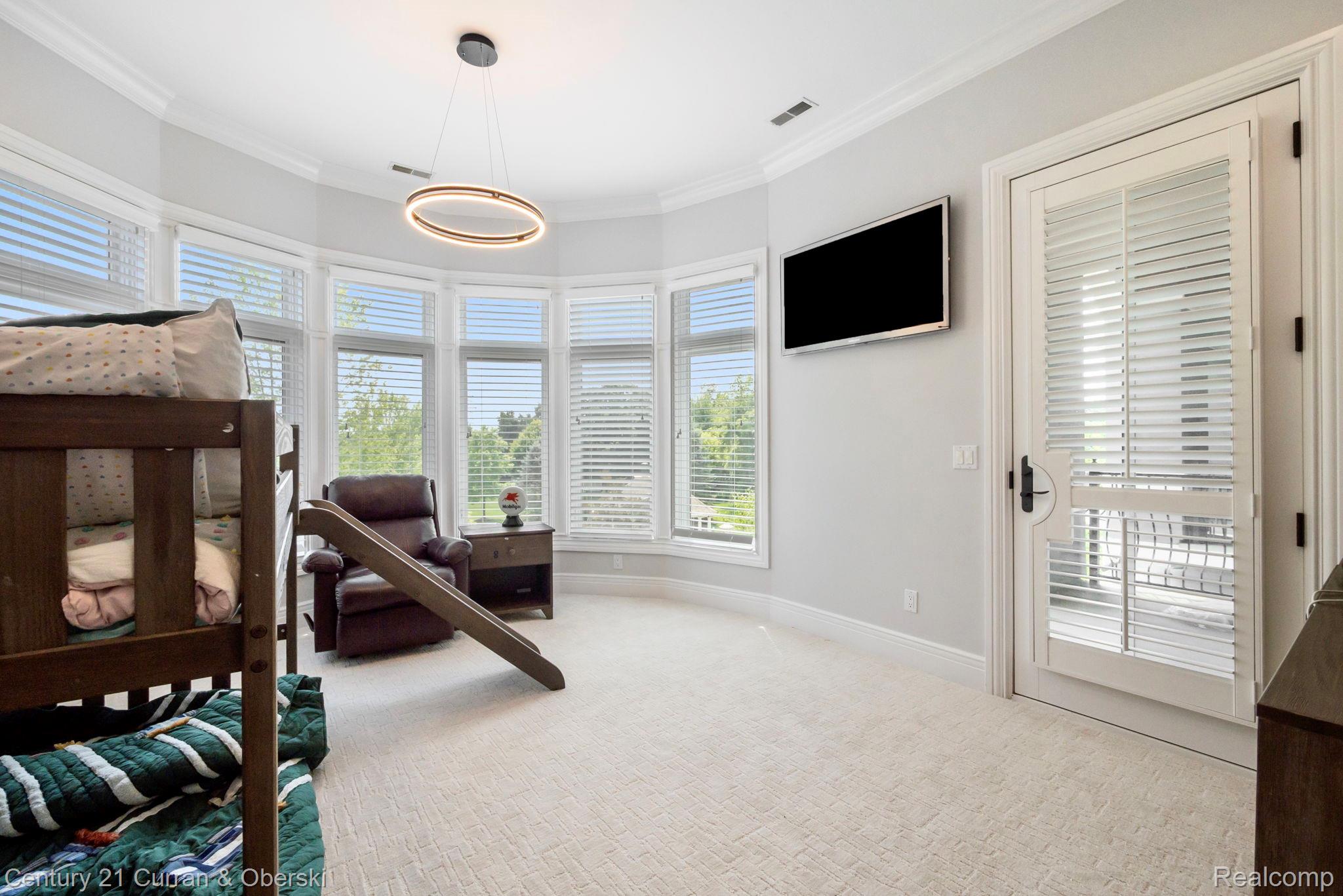 South Lyon, Michigan, 48178, United States, 6 Bedrooms Bedrooms, ,8 BathroomsBathrooms,Residential,For Sale,1914337