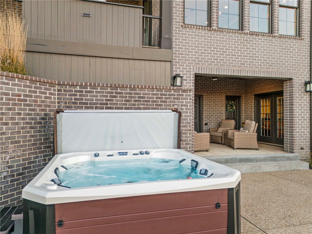 Venetia, Pennsylvania, 15367, United States, 5 Bedrooms Bedrooms, ,6 BathroomsBathrooms,Residential,For Sale,2001561