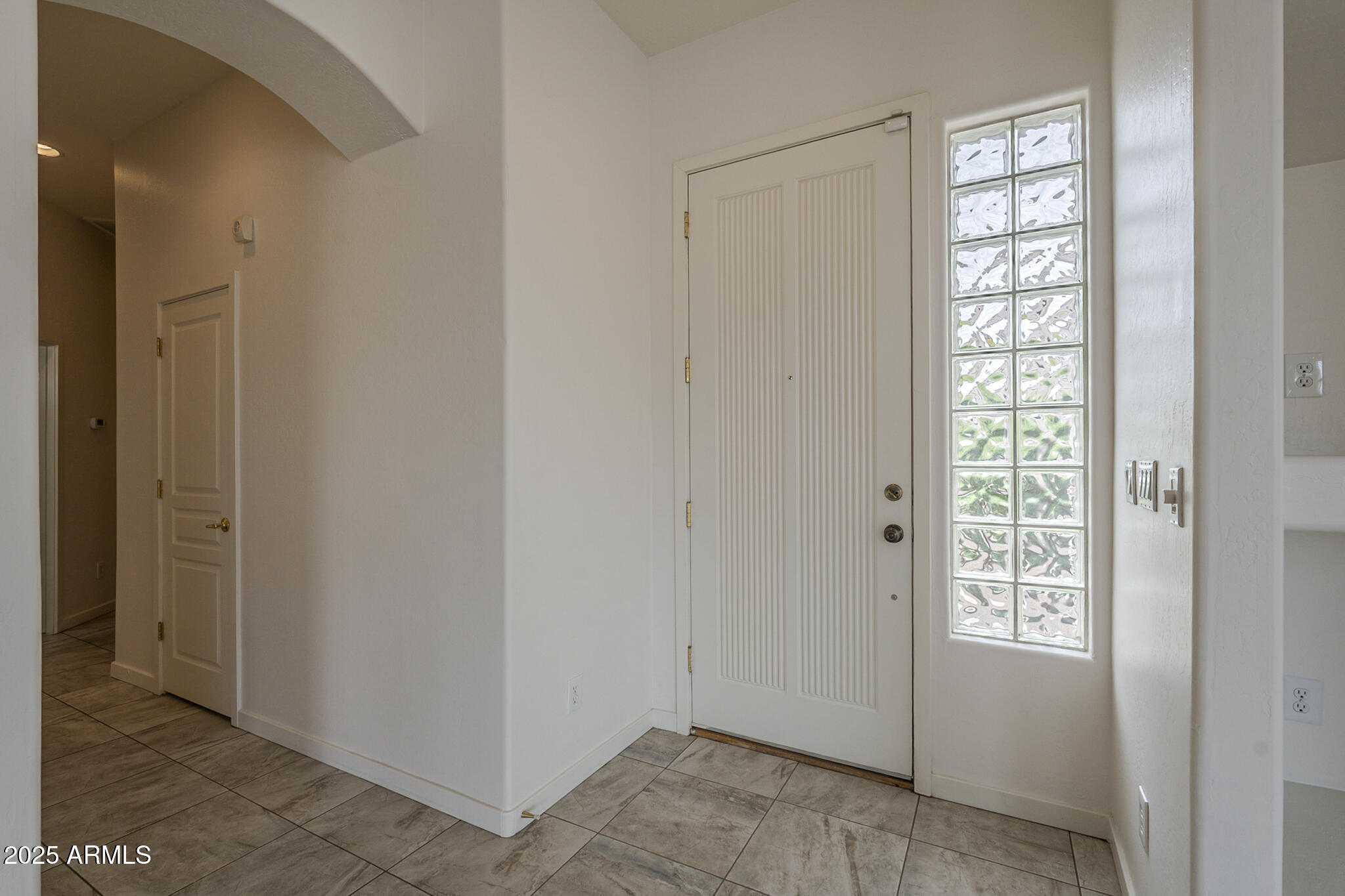 Phoenix, Arizona, 85042, United States, 3 Bedrooms Bedrooms, ,Residential,For Sale,1939131