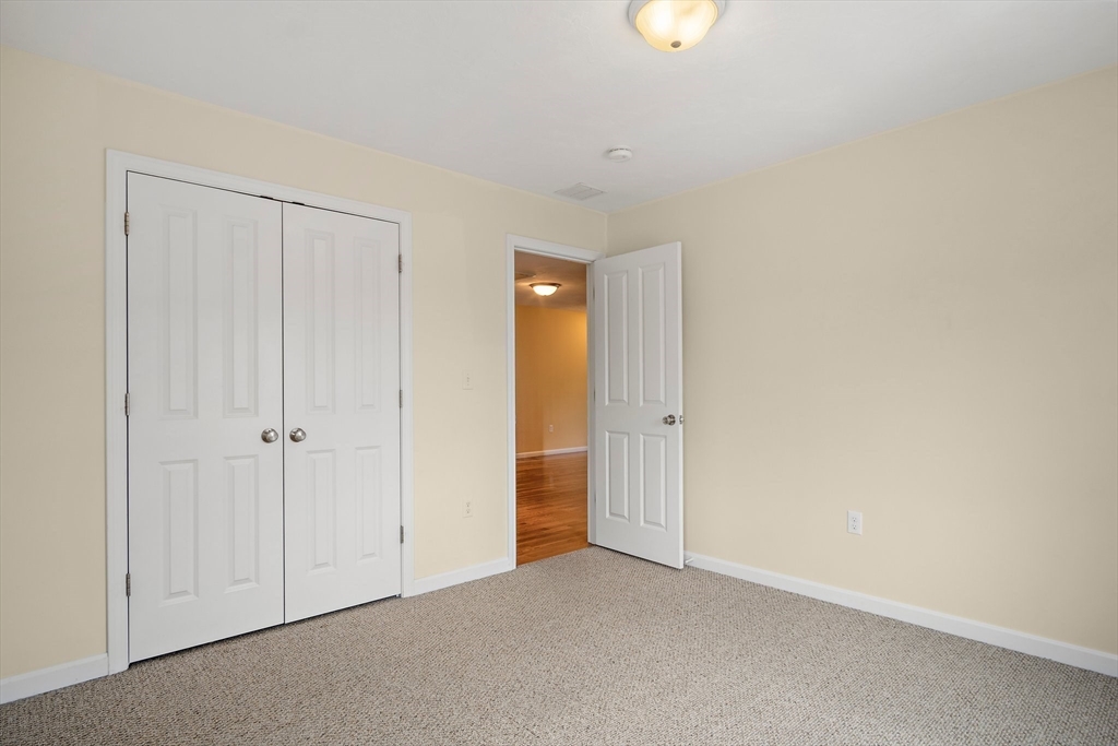 Rockland, Massachusetts, 02370, United States, 4 Bedrooms Bedrooms, ,3 BathroomsBathrooms,Residential,For Sale,1898711