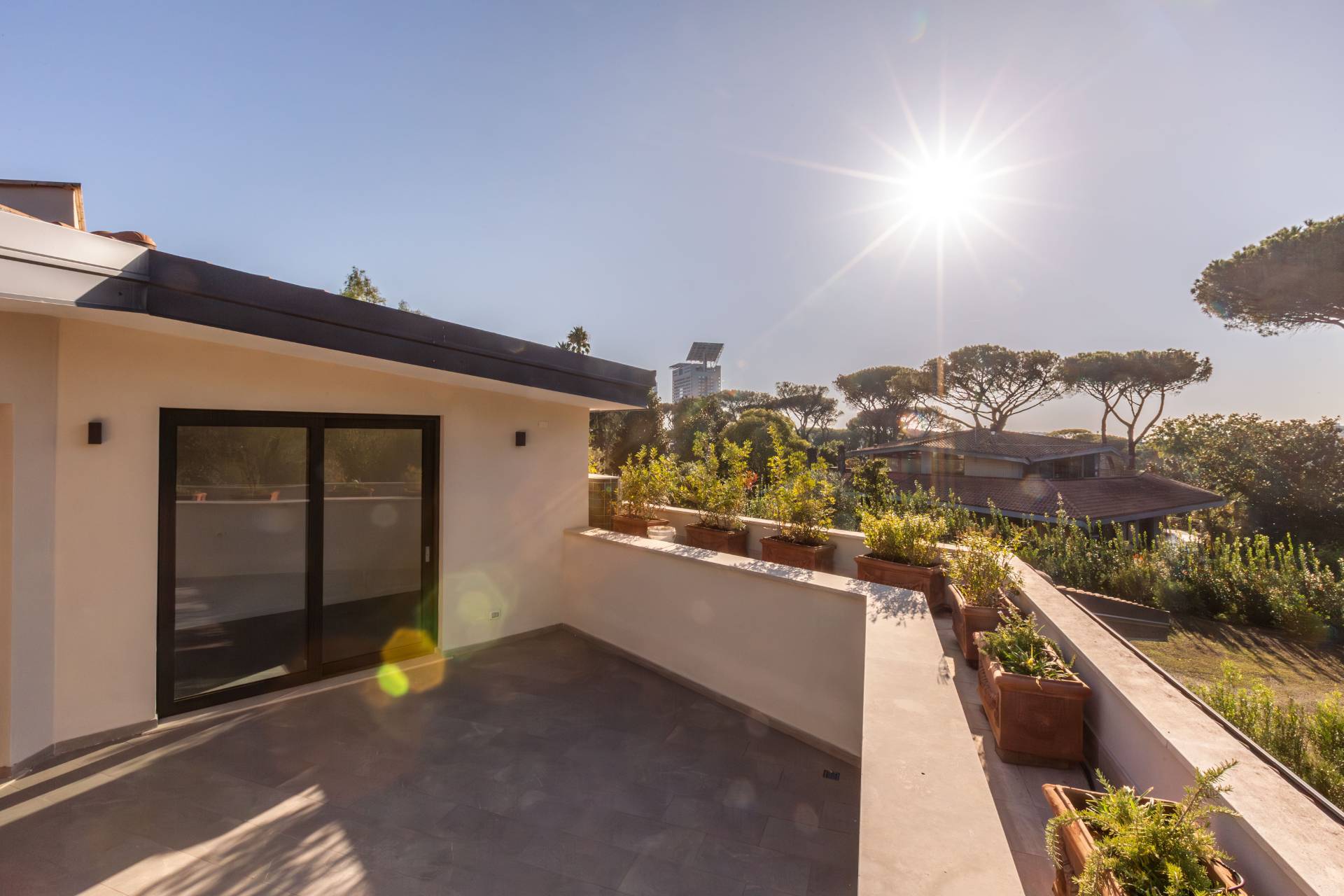 Roma, Roma, 00100, IT, 2 Bedrooms Bedrooms, ,3 BathroomsBathrooms,Residential,For Sale,1849001