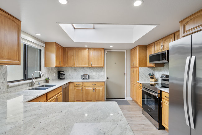Hollister, California, 95023, United States, 3 Bedrooms Bedrooms, ,2 BathroomsBathrooms,Residential,For Sale,1882231
