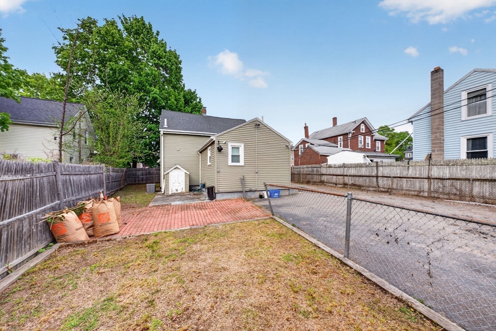 Boston, Massachusetts, 02136, United States, 3 Bedrooms Bedrooms, ,1 BathroomBathrooms,Residential,For Sale,2036481