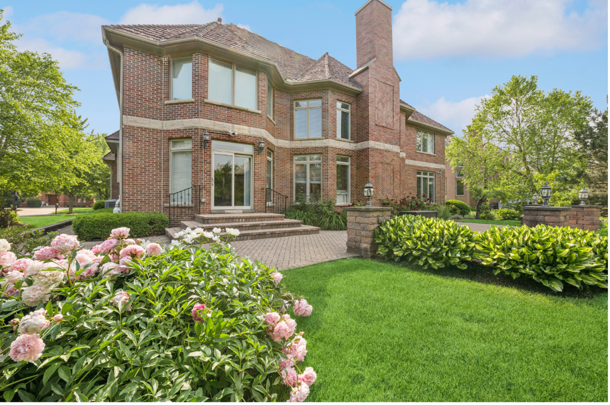 Vernon Hills, Illinois, 60061, United States, 4 Bedrooms Bedrooms, ,4 BathroomsBathrooms,Residential,For Sale,1940393