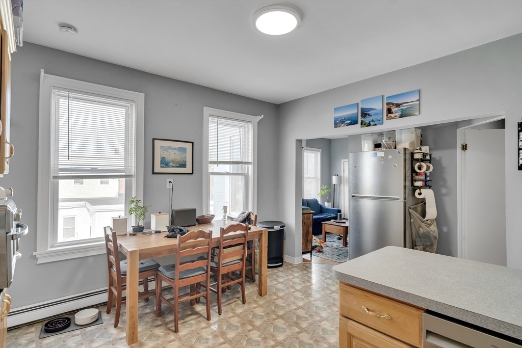 Cambridge, Massachusetts, 02141, United States, 7 Bedrooms Bedrooms, ,4 BathroomsBathrooms,Residential,For Sale,1901897
