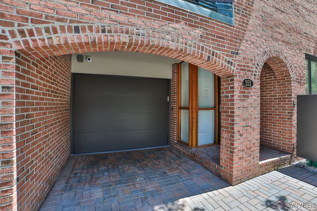 Buffalo, New York, 14202, United States, 3 Bedrooms Bedrooms, ,3 BathroomsBathrooms,Residential,For Sale,1976135