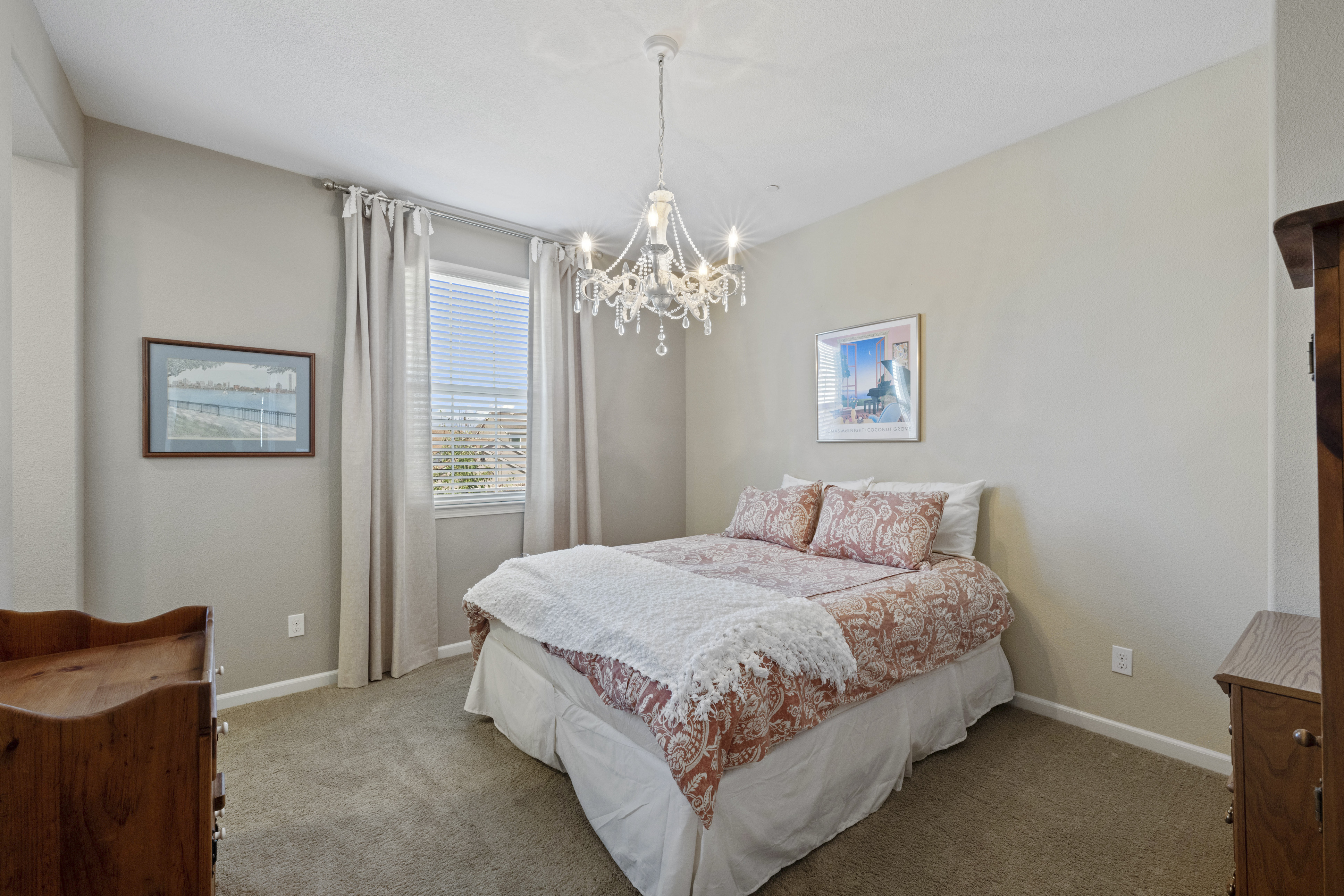  3041 Village Center Drive, Roseville, CA 95747 - 物件實景