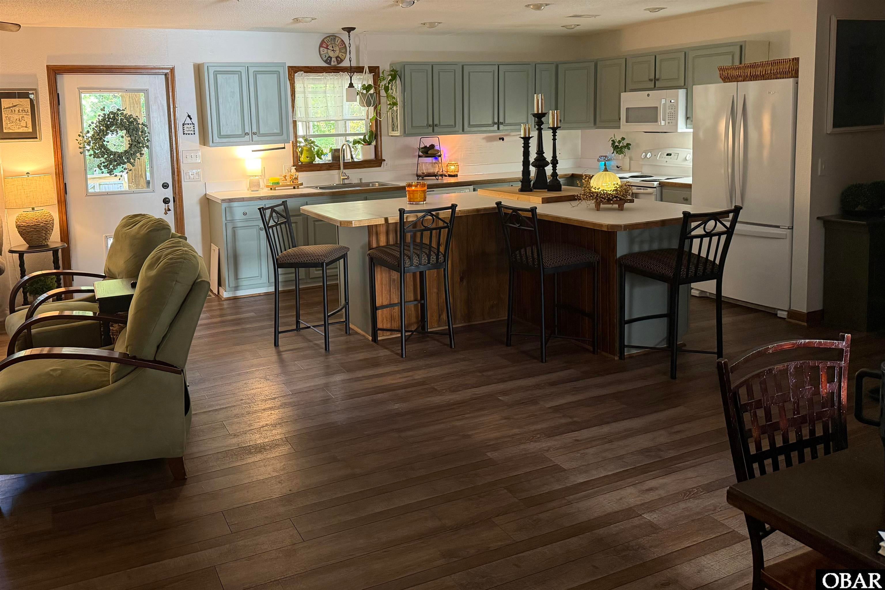 Kitty Hawk, North Carolina, 27949, United States, 4 Bedrooms Bedrooms, ,4 BathroomsBathrooms,Residential,For Sale,1973752