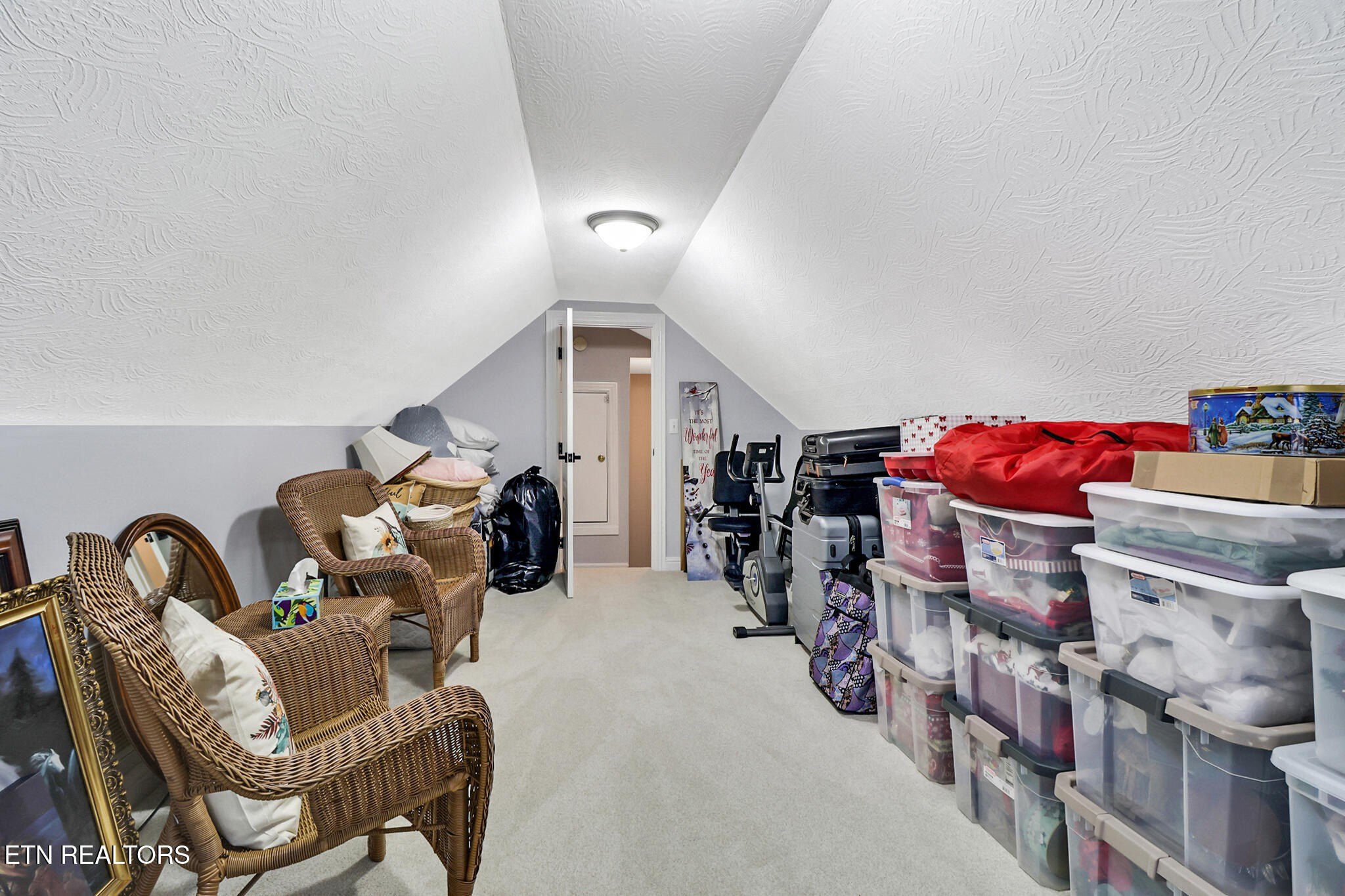 Crossville, Tennessee, 38555, United States, 3 Bedrooms Bedrooms, ,2 BathroomsBathrooms,Residential,For Sale,2008163