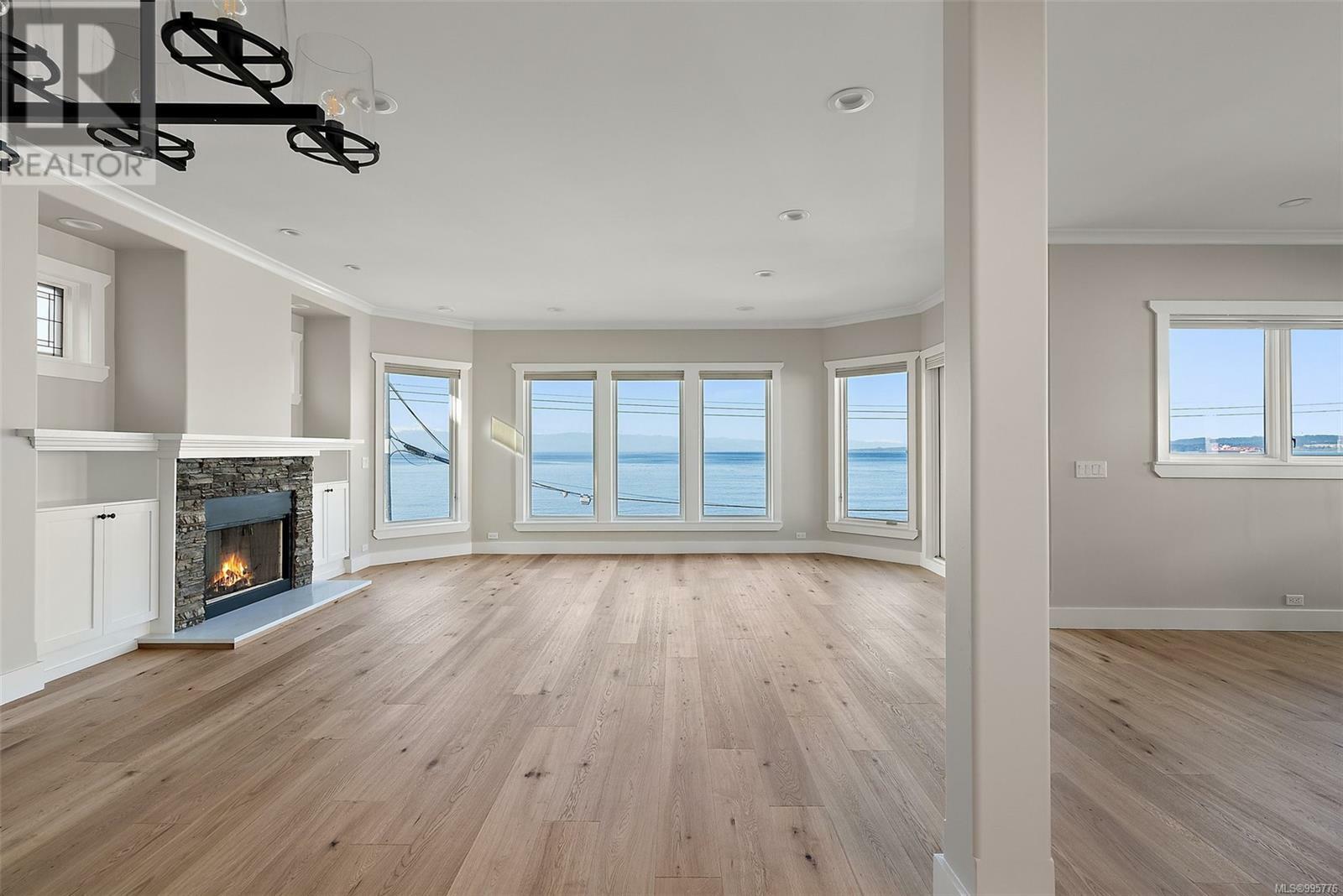 VICTORIA, British Columbia, V8V 1A8, CA, 4 Bedrooms Bedrooms, ,4 BathroomsBathrooms,Residential,For Sale,1876400