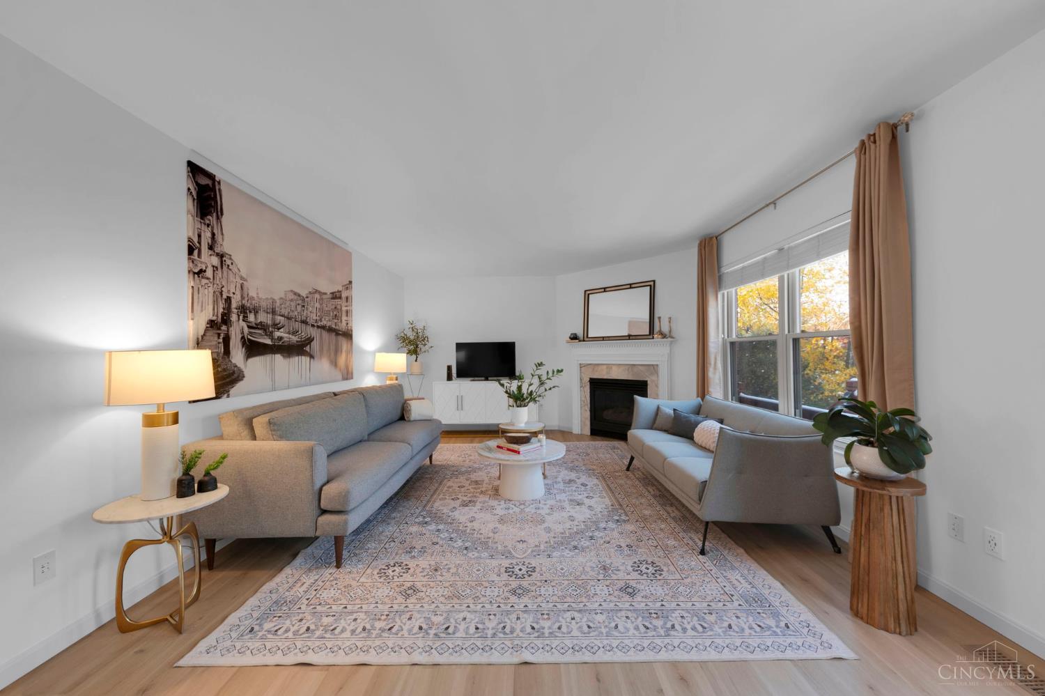 Loveland, Ohio, 45140, United States, 4 Bedrooms Bedrooms, ,3 BathroomsBathrooms,Residential,For Sale,1992143