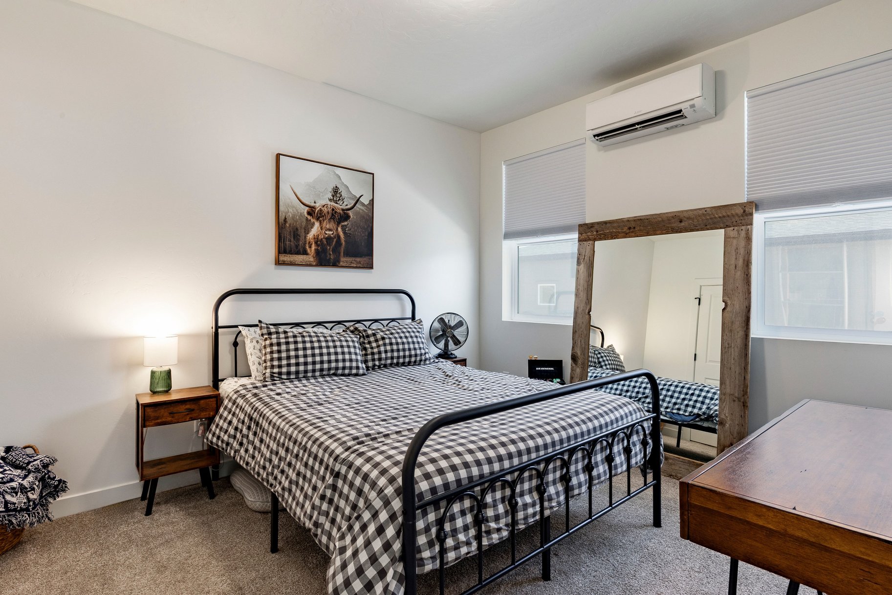  Spacious rambler with ADU. Open design and backyard made for living. - 物件實景
