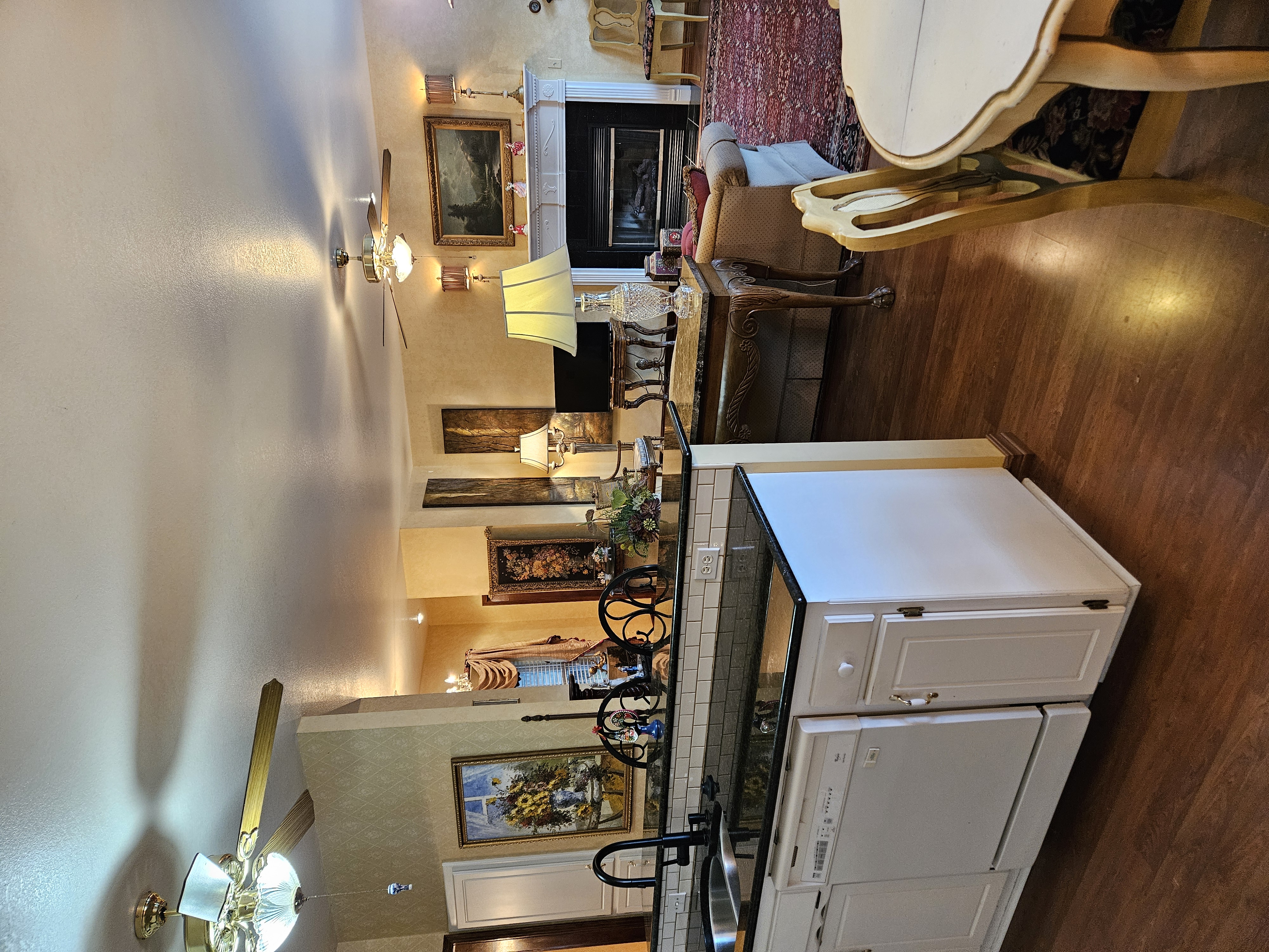 Pierce City, Missouri, 65723, United States, 5 Bedrooms Bedrooms, ,3 BathroomsBathrooms,Residential,For Sale,1975319