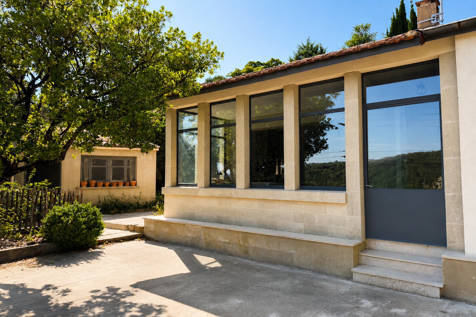  Uzès within walking distance – Renovated single-storey home with exceptional vi… - 物件實景