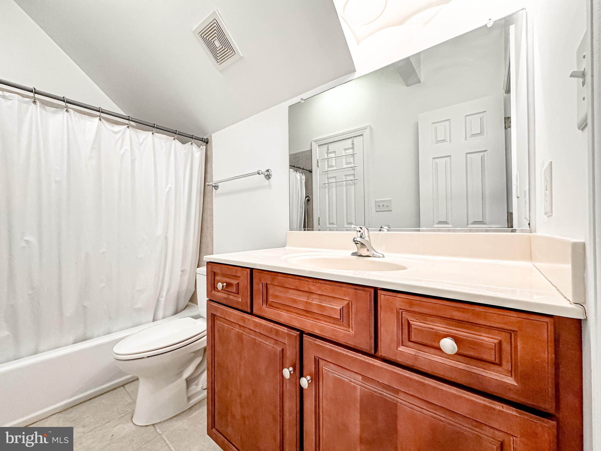 Fredericksburg, Virginia, 22405, United States, 5 Bedrooms Bedrooms, ,6 BathroomsBathrooms,Residential,For Sale,1765368