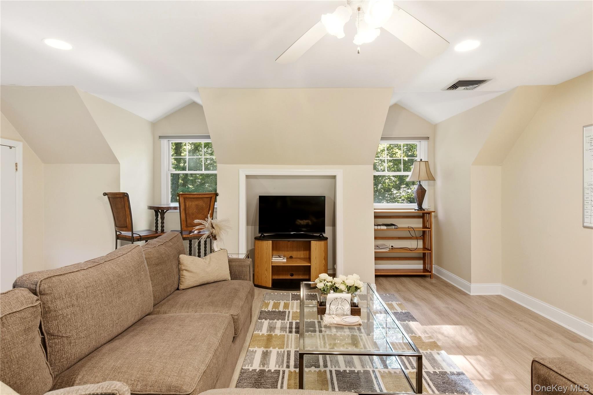  31 Crosby Place, Cold Spring Harbor, NY, 11724 - 物件實景