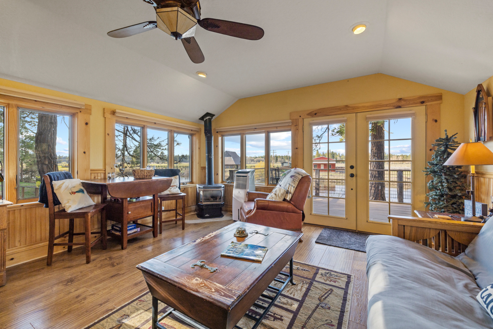 CHILOQUIN, Oregon, 97624, United States, 3 Bedrooms Bedrooms, ,3 BathroomsBathrooms,Residential,For Sale,1974697