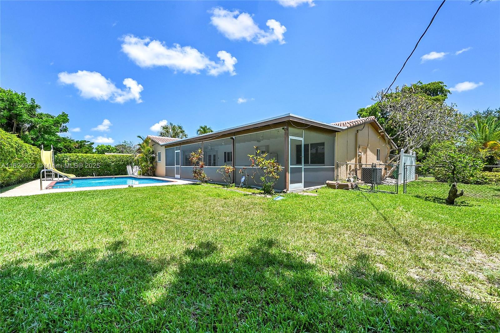 Coral Springs, Florida, 33065, United States, 4 Bedrooms Bedrooms, ,2 BathroomsBathrooms,Residential,For Sale,1866379
