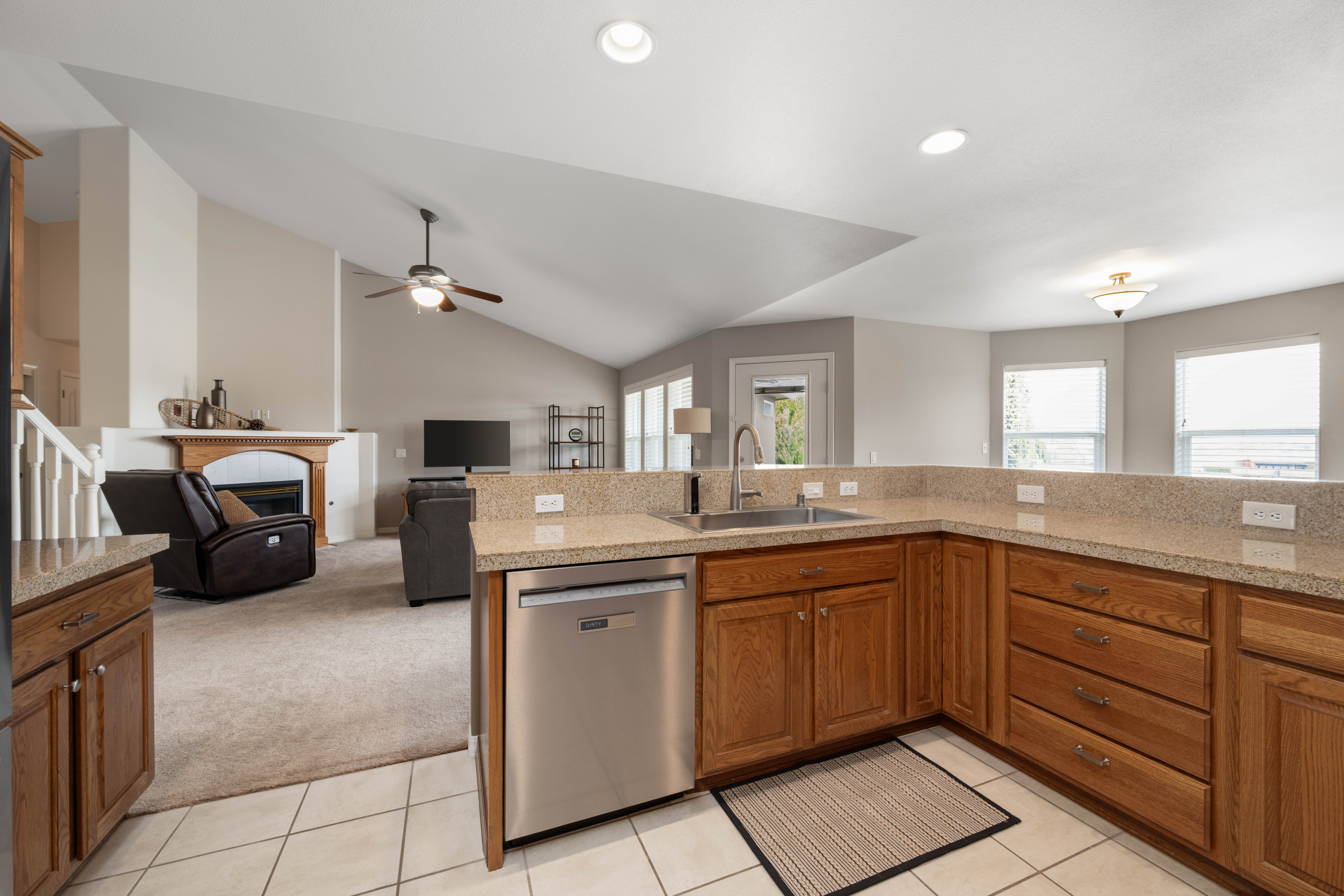  Beautifully Maintained South Richland Home - 物件實景