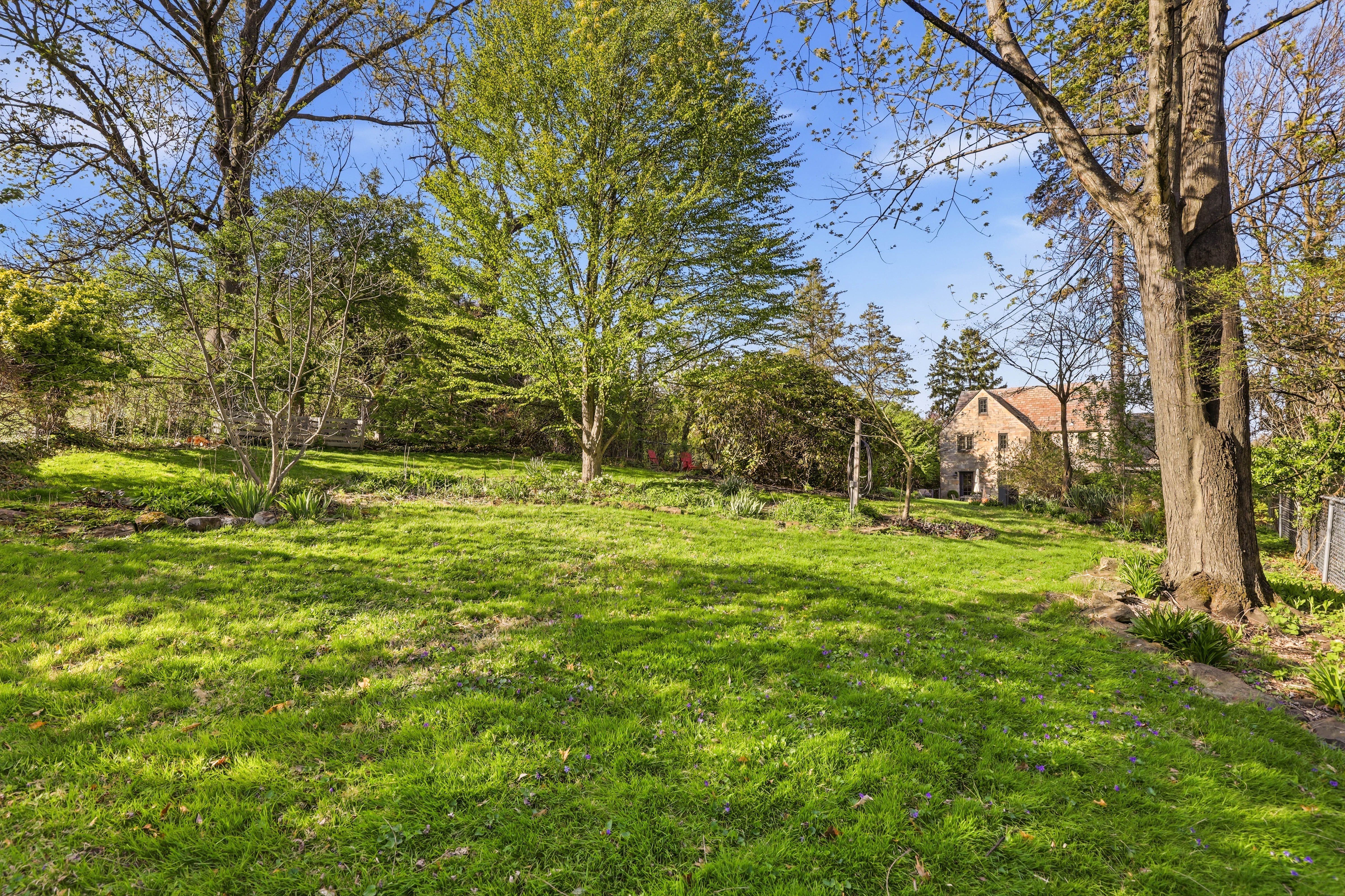  552 Greenhurst Dr, Pittsburgh, PA 15243 - 物件實景