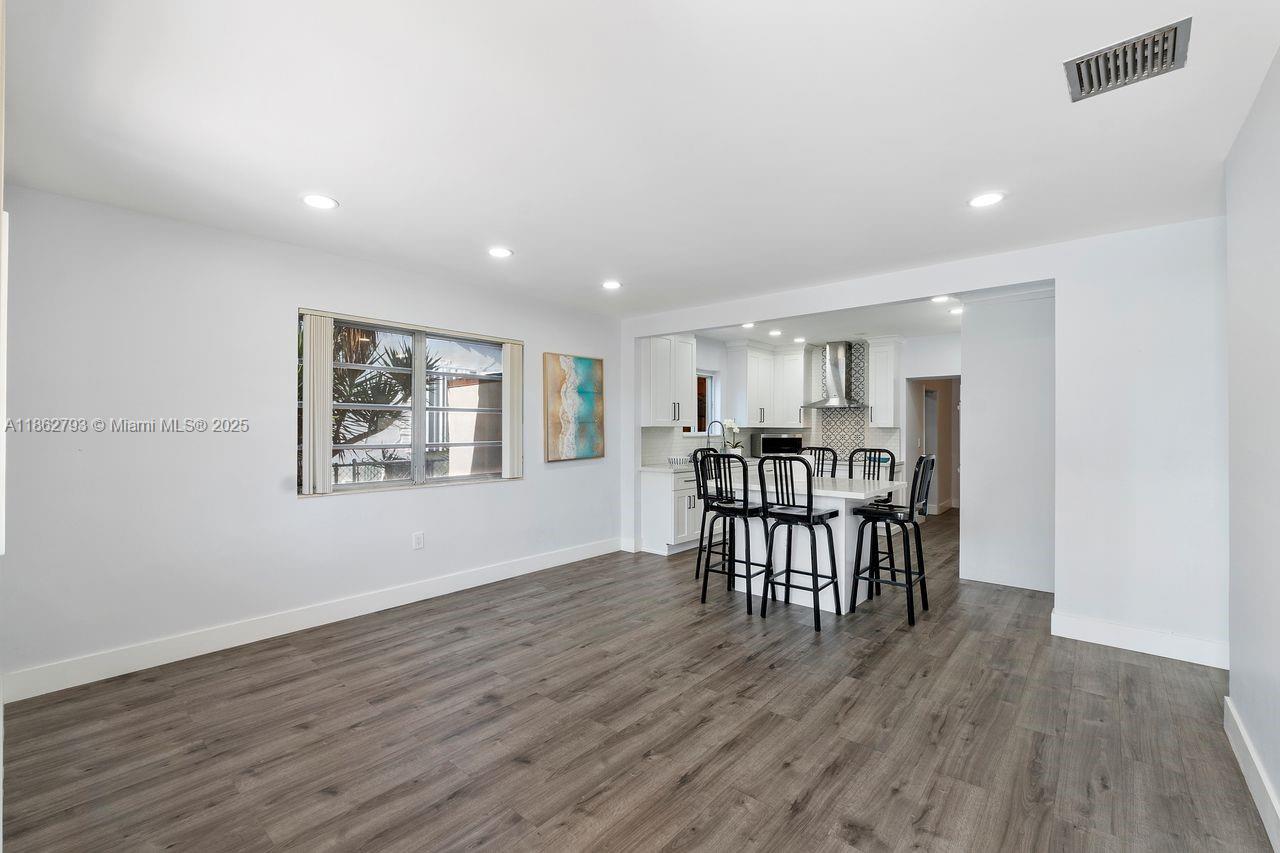 Miami, Florida, 33134, United States, 3 Bedrooms Bedrooms, ,1 BathroomBathrooms,Residential,For Sale,1938840