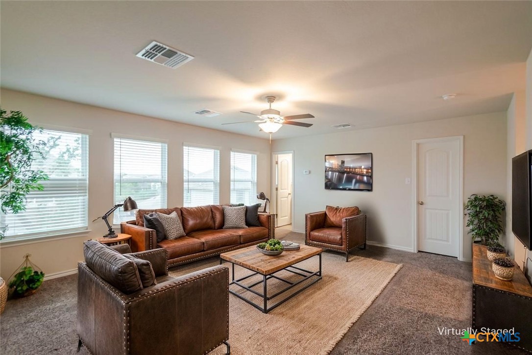 Killeen, Texas, 76542, United States, 5 Bedrooms Bedrooms, ,4 BathroomsBathrooms,Residential,For Sale,1988251