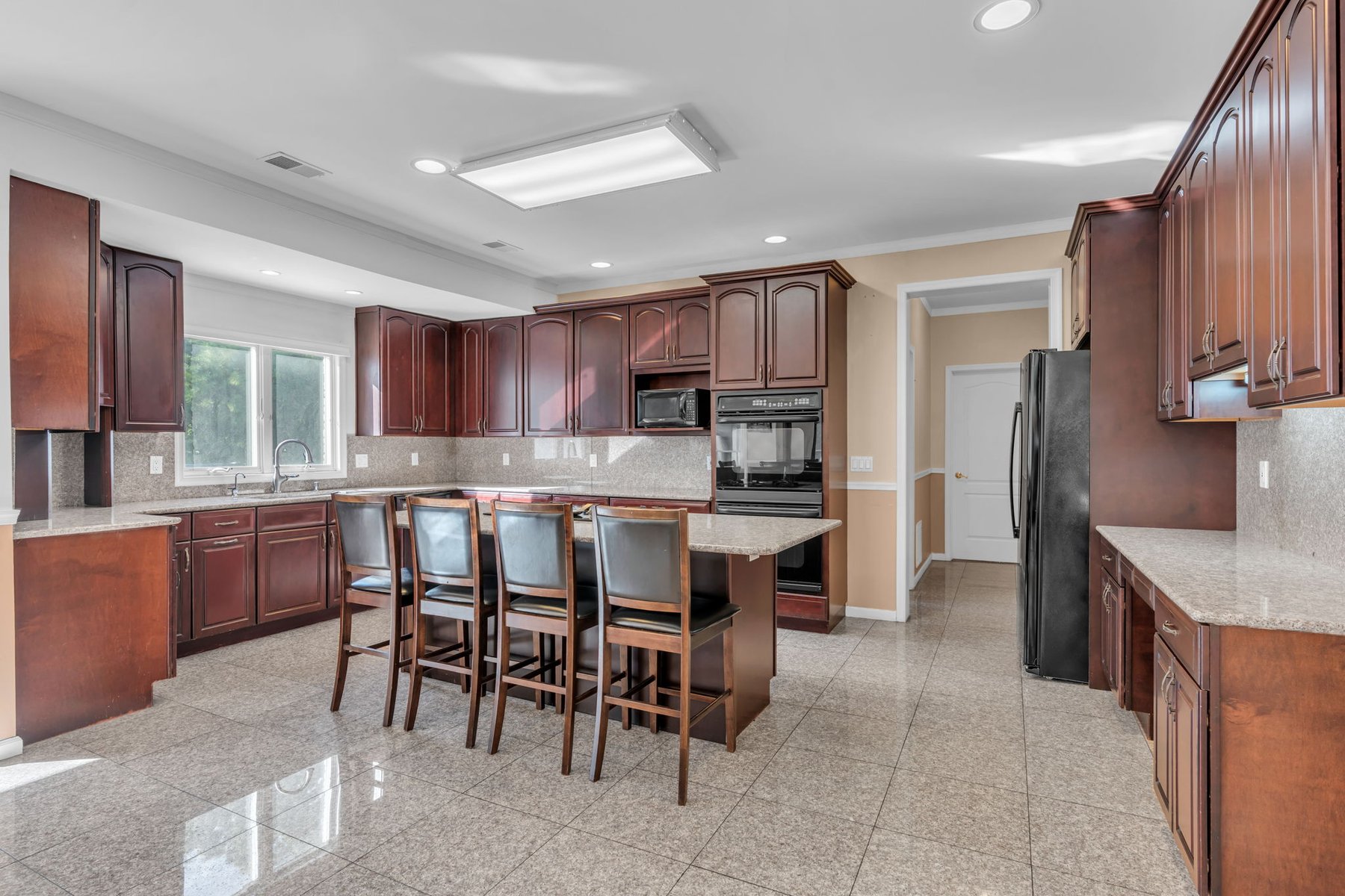  Luxury Multi-Generational Estate - 物件實景