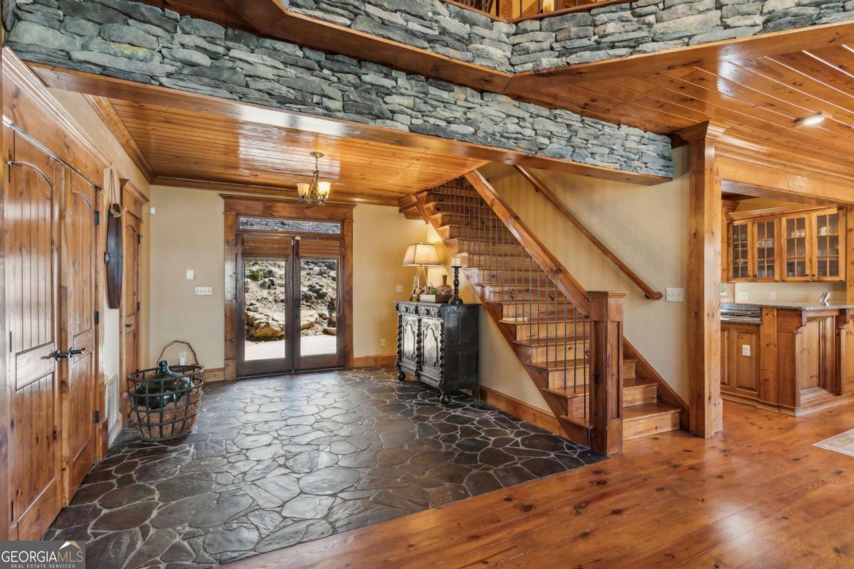 Ellijay, Georgia, 30536, United States, 5 Bedrooms Bedrooms, ,4 BathroomsBathrooms,Residential,For Sale,1880037