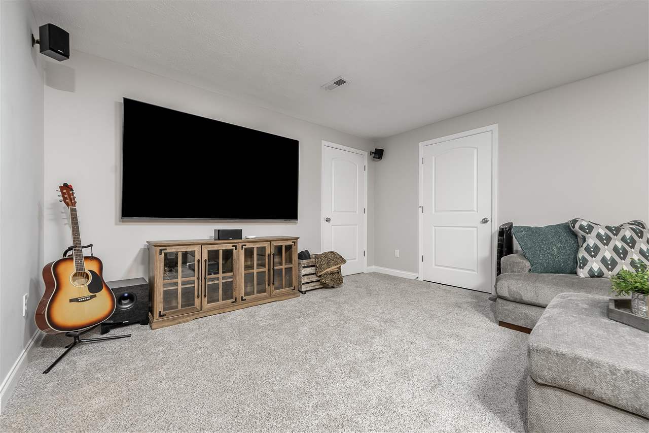 Richmond, Indiana, 47374, United States, 4 Bedrooms Bedrooms, ,4 BathroomsBathrooms,Residential,For Sale,1956256