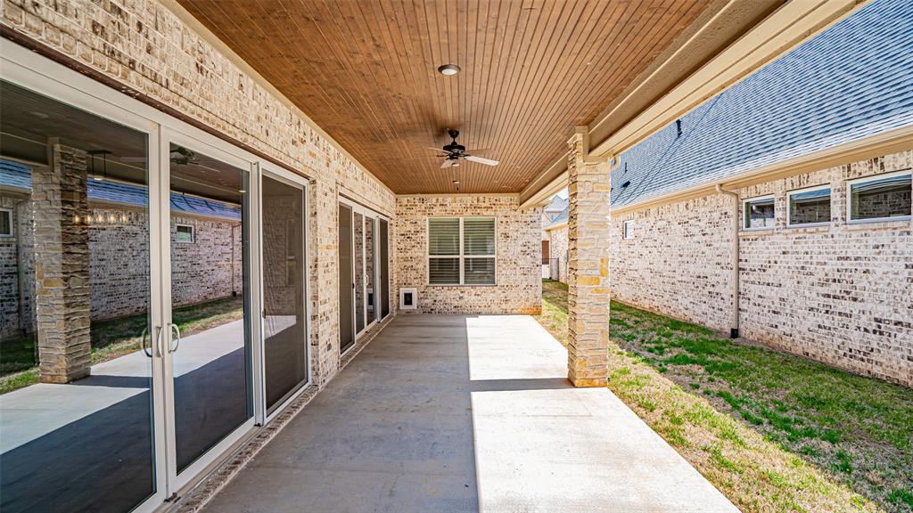 Granbury, Texas, 76048, United States, 3 Bedrooms Bedrooms, ,3 BathroomsBathrooms,Residential,For Sale,1996630